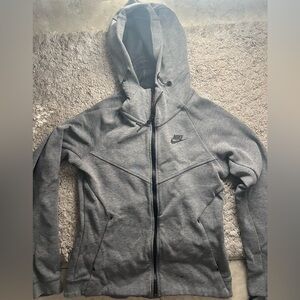 Nike Gray Fitted Hooded Sweatshirt